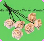 FLEURS COUPEES -  ROSE miniature,
Coloris BLANC - VENDUE à l' UNITé