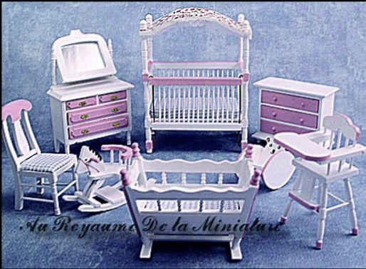 CHAMBRE BB/ ENFANTS - LIQUIDATION / Vendu sans Boîte -
Set 8 Pcs, CHAMBRE POUR BEBE, Mobilier en BOIS peint, BLANC & ROSE